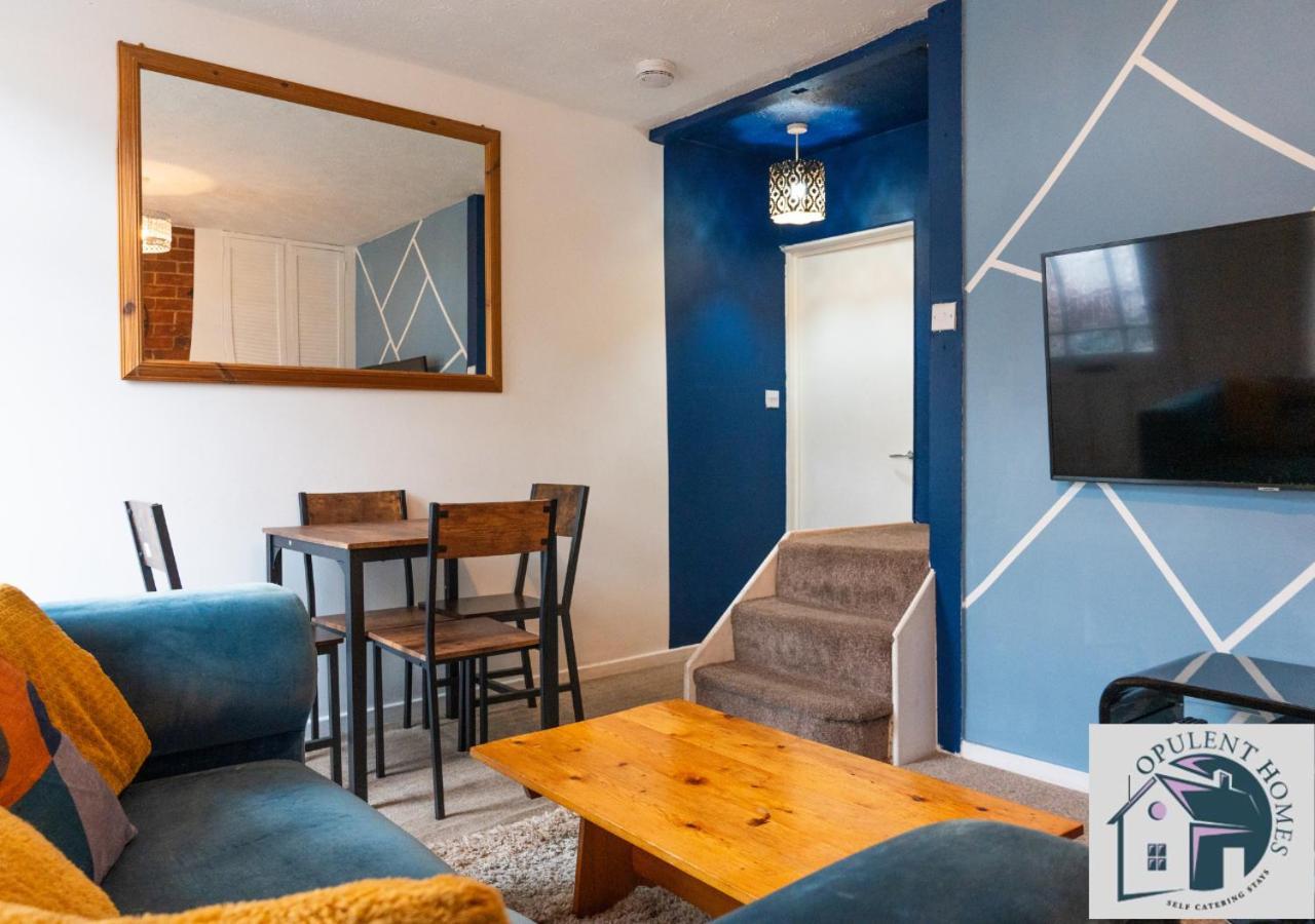 Contractors Pad - 4 Bed Town House - Cent Reading - Free Parking Βίλα Εξωτερικό φωτογραφία