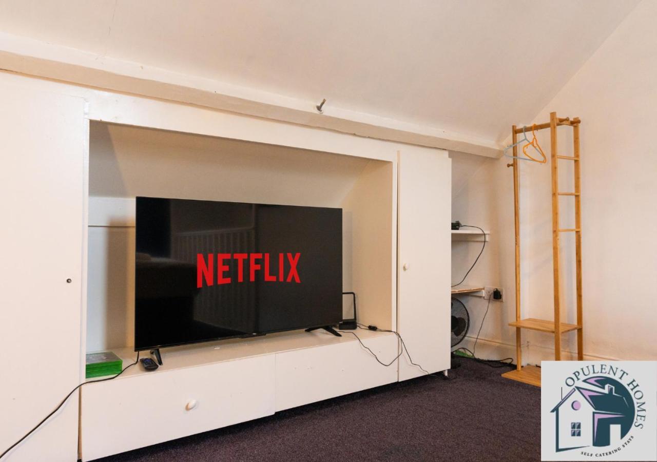 Contractors Pad - 4 Bed Town House - Cent Reading - Free Parking Βίλα Εξωτερικό φωτογραφία